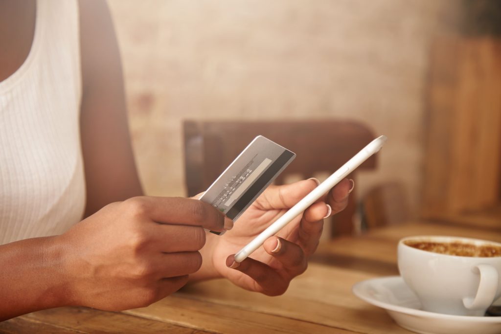 softpos encaisser la carte bancaire sur son smartphone