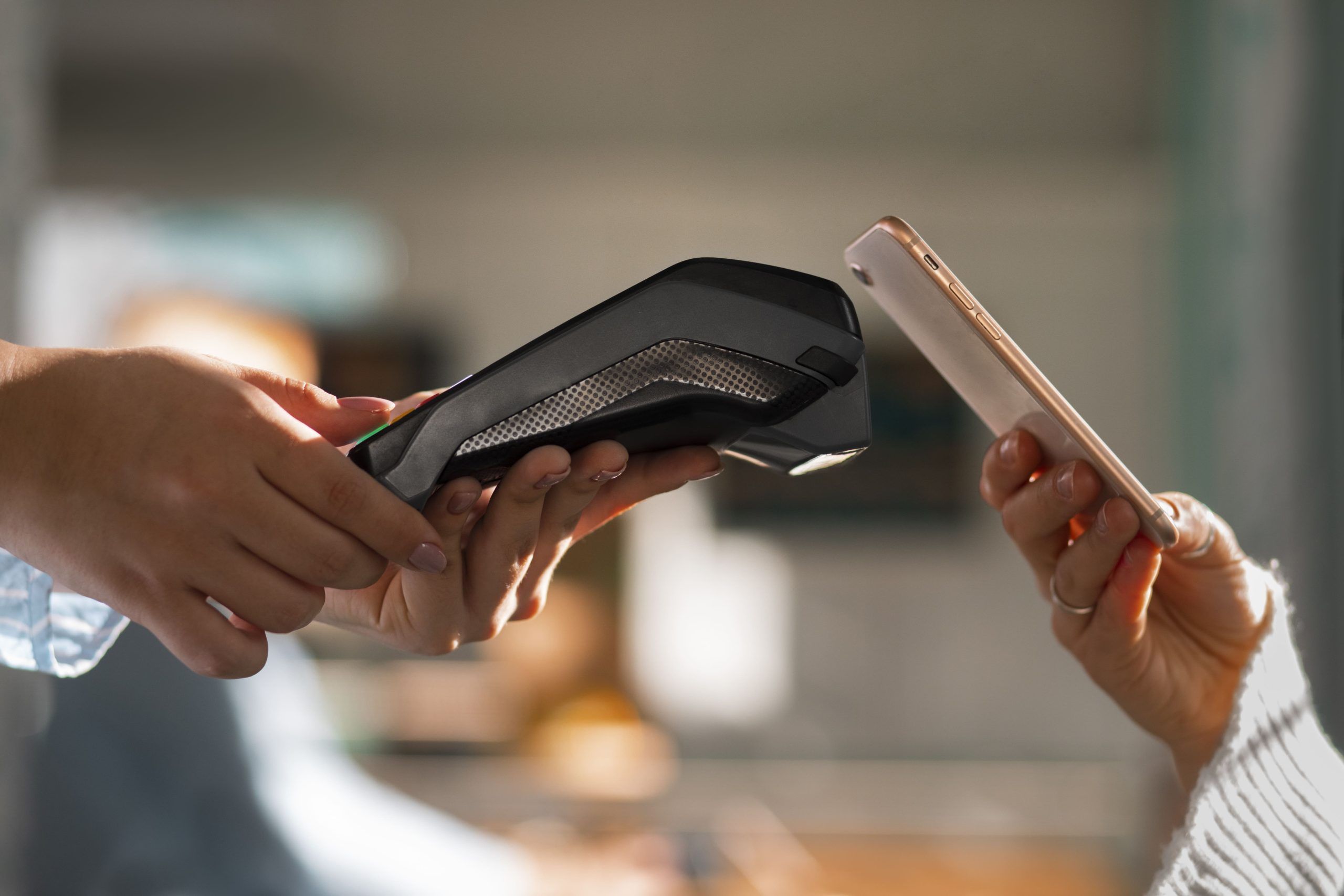 Terminal de paiement mobile : comment bien choisir sa passerelle monétique  ? - Tout savoir sur la création d'entreprise