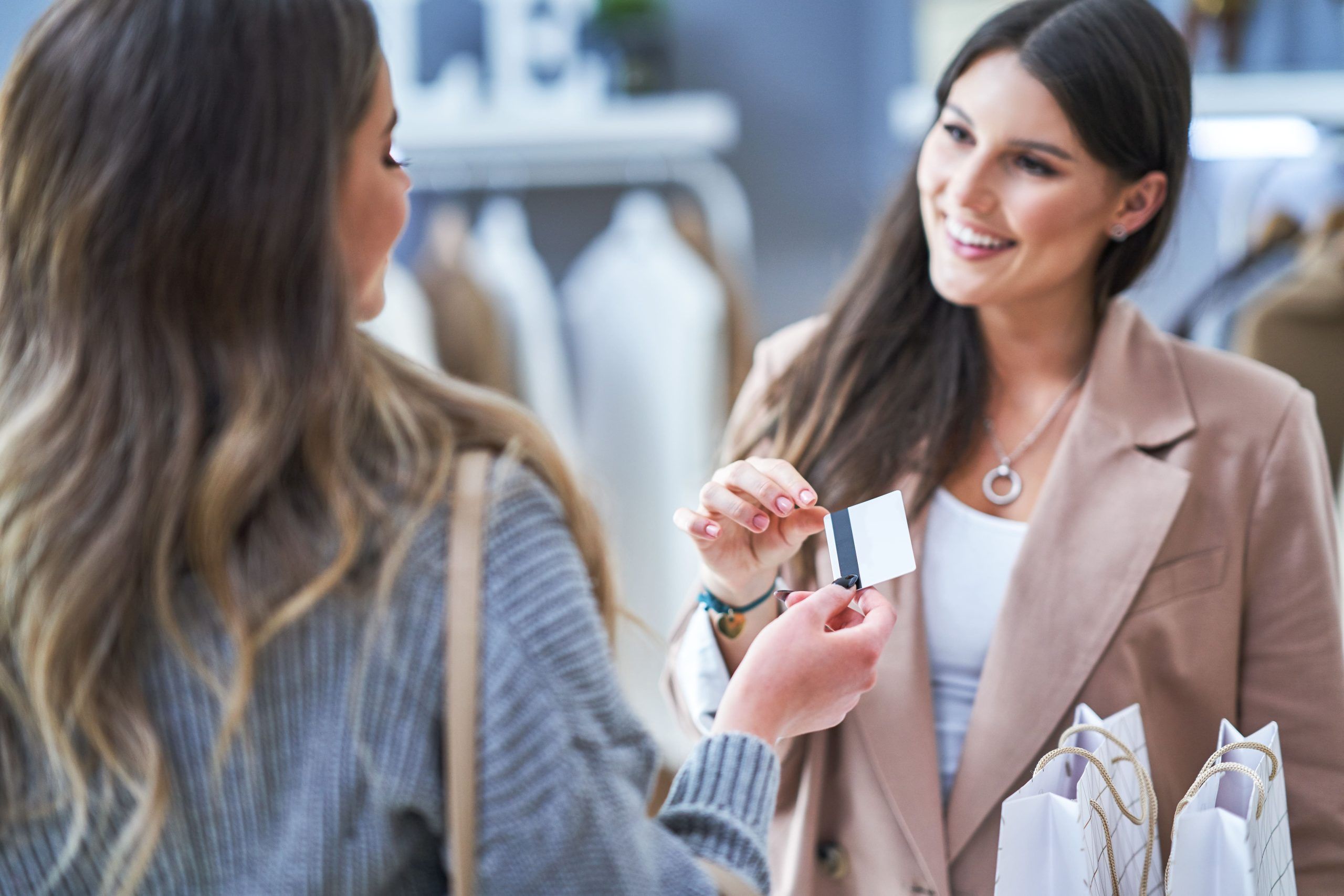 Le contrat monétique : un pilier essentiel pour les commerçants utilisant des terminaux de paiement