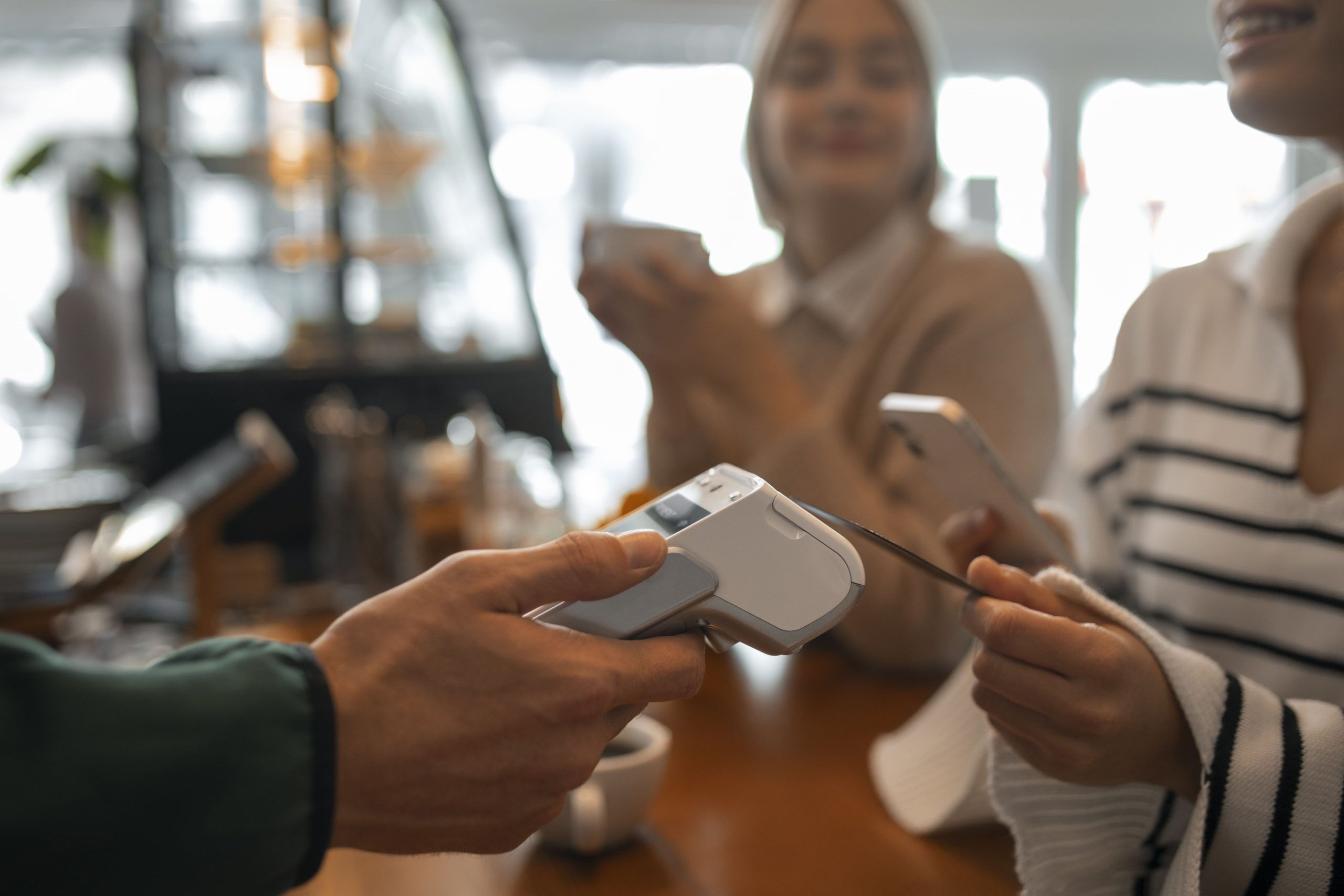 Paiement Sans Contact PLUS : comment ça marche ? Quels avantages ?